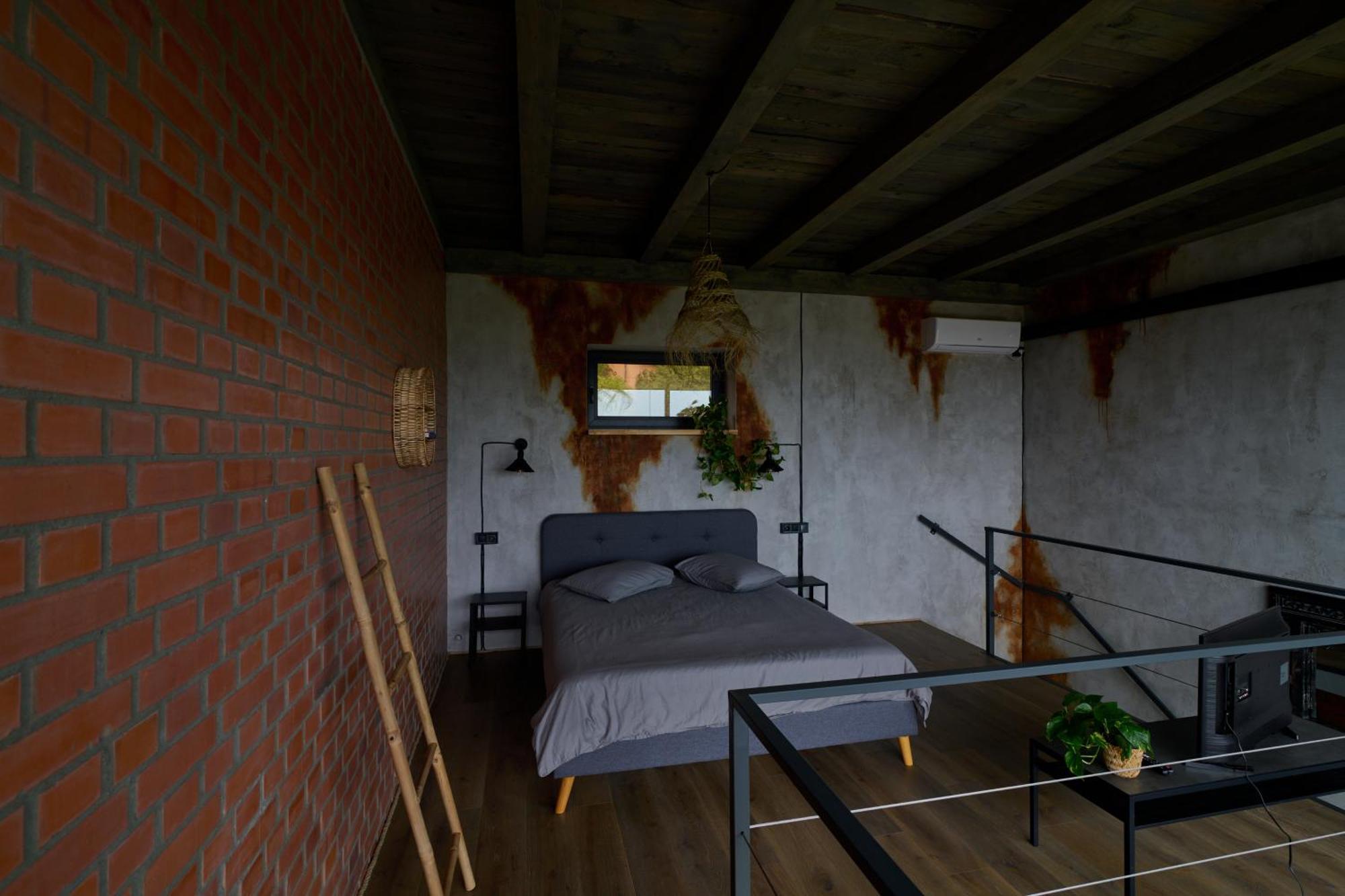 Апартаменты True Love С Видом На Горы Uzhhorod Room photo